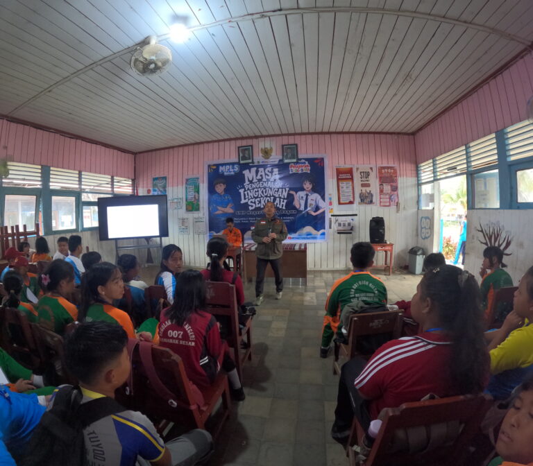 Kepala Pelaksana BPBD Mahakam Ulu Menjadi Narasumber pada Kegiatan MPLS SMP Negeri 1 Long Bagun dengan Tema Pencegahan Bencana dan Potensi Bencana di Lingkungan Sekolah